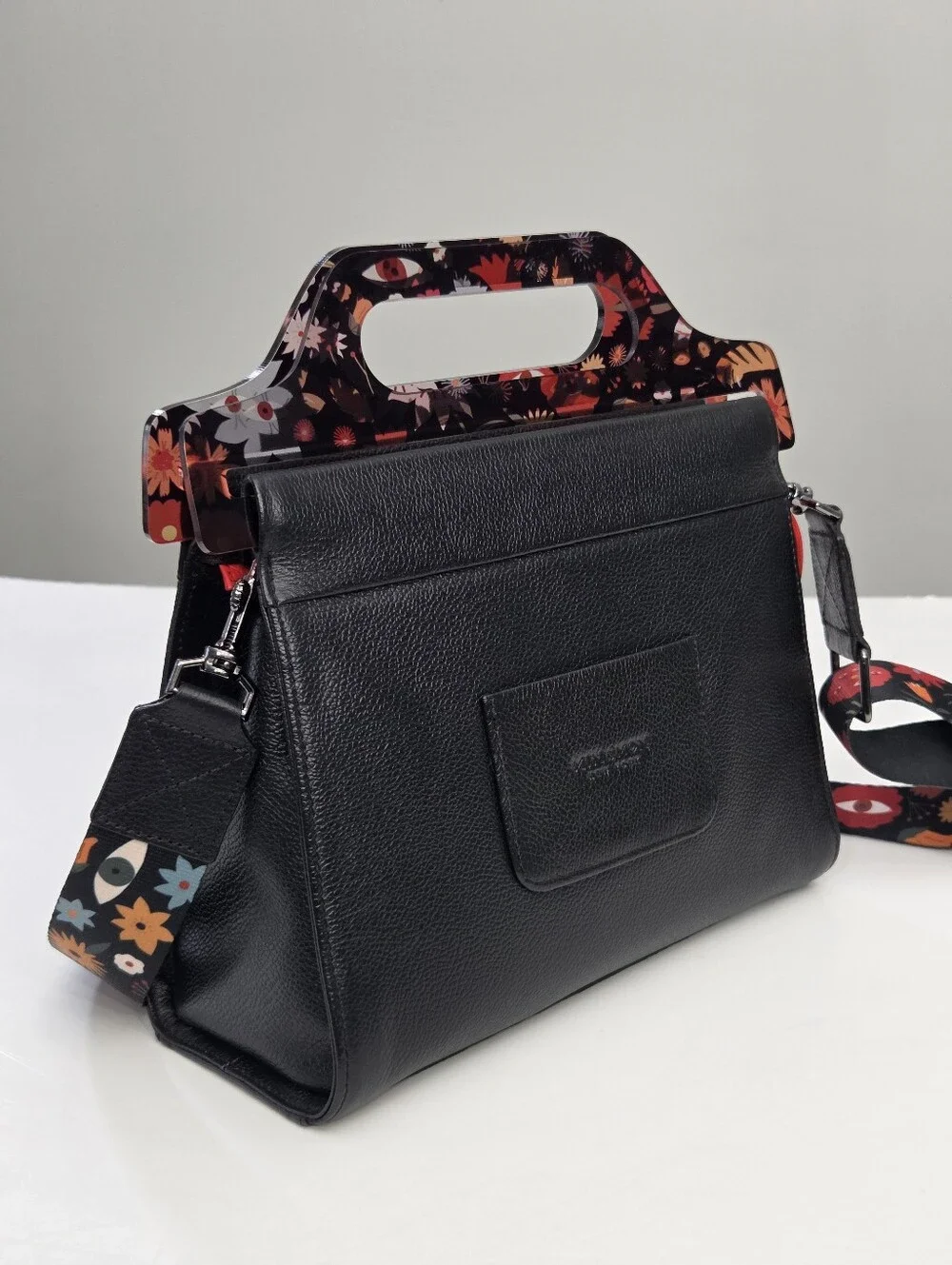 MIN & MON VALI LEATHER CROSSBODY BAG PLASTIC HANDLE - TIGER AND SNAKE PRINT